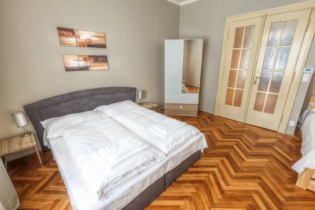 Modern Apartment Biskupska Praga Repubblica Ceca